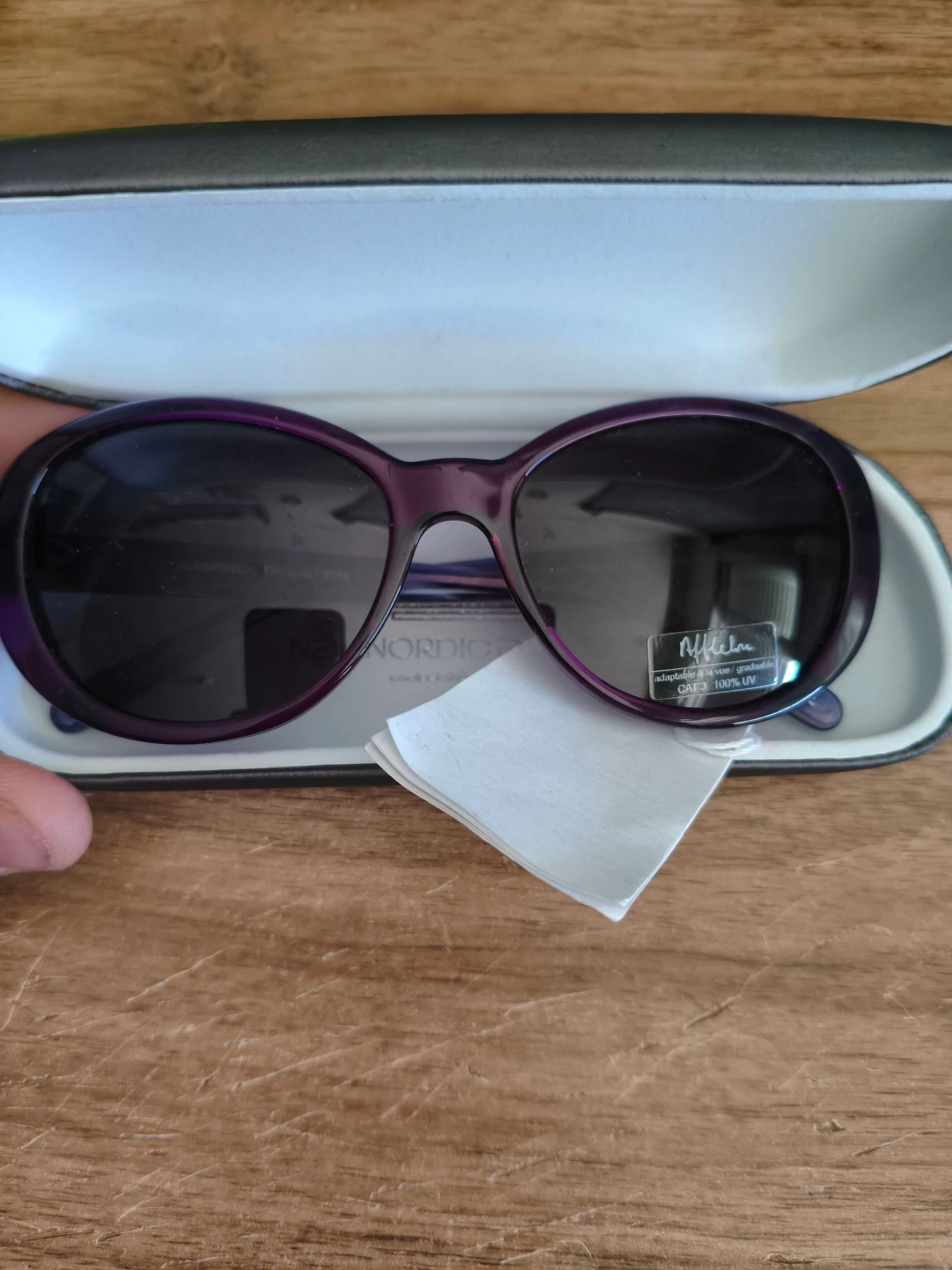 Lunettes de soleil alain Afflelou neuves